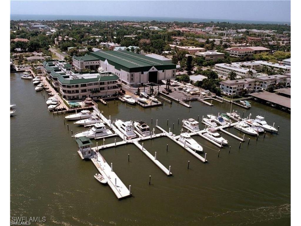 891 10th Street S Naples FL 34102 224094857 image1