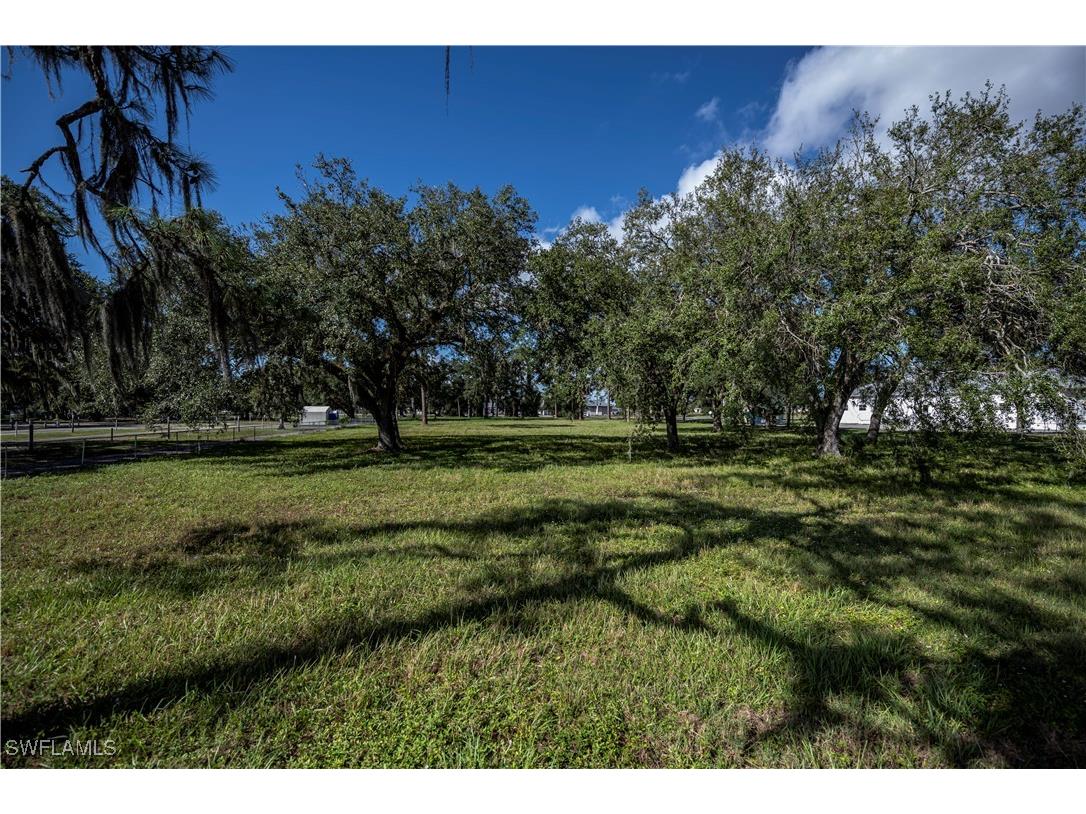 891 W Hickpochee Avenue Labelle FL 33935 224092250 image12