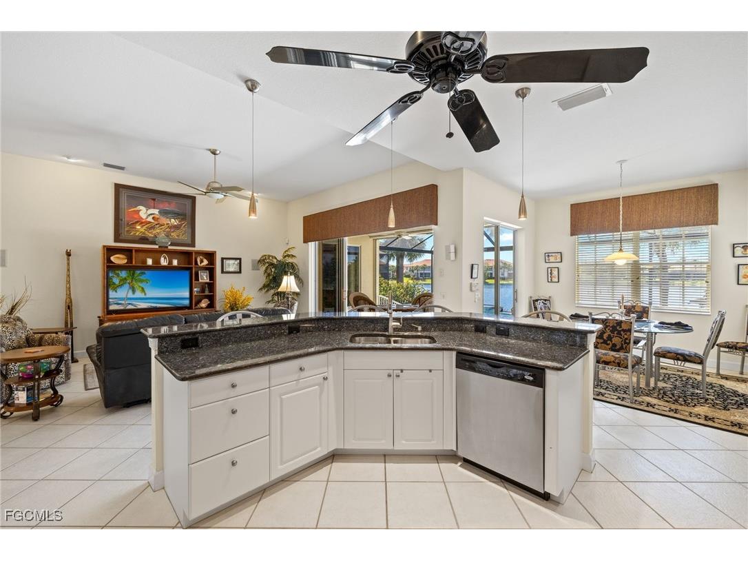 8913 Dartmoor Way Fort Myers FL 33908 2025016951 image21