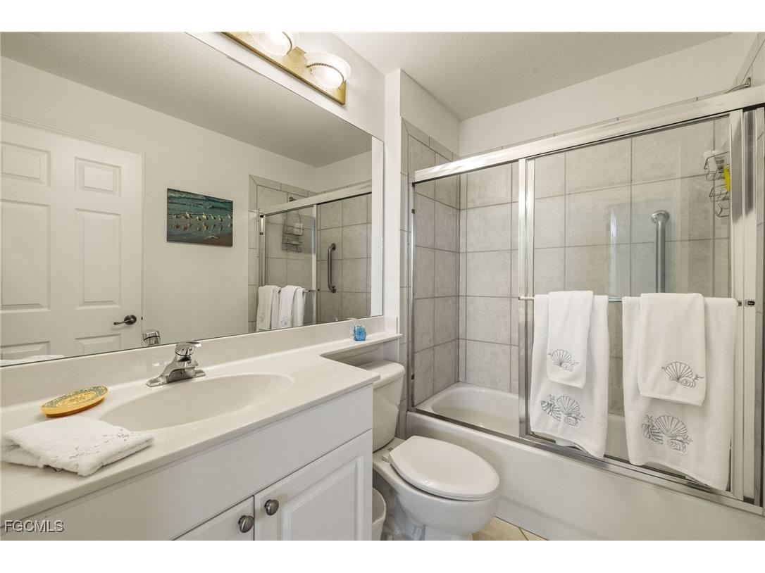 8913 Dartmoor Way Fort Myers FL 33908 2025016951 image26