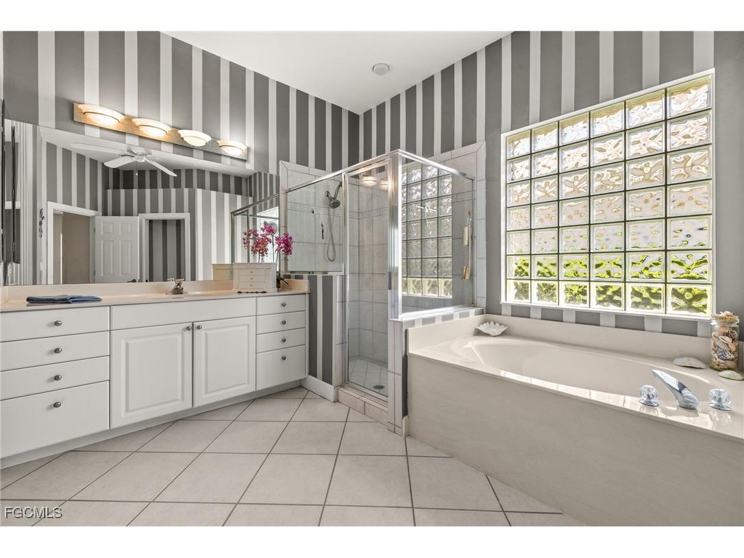 8913 Dartmoor Way Fort Myers FL 33908 2025016951 image28