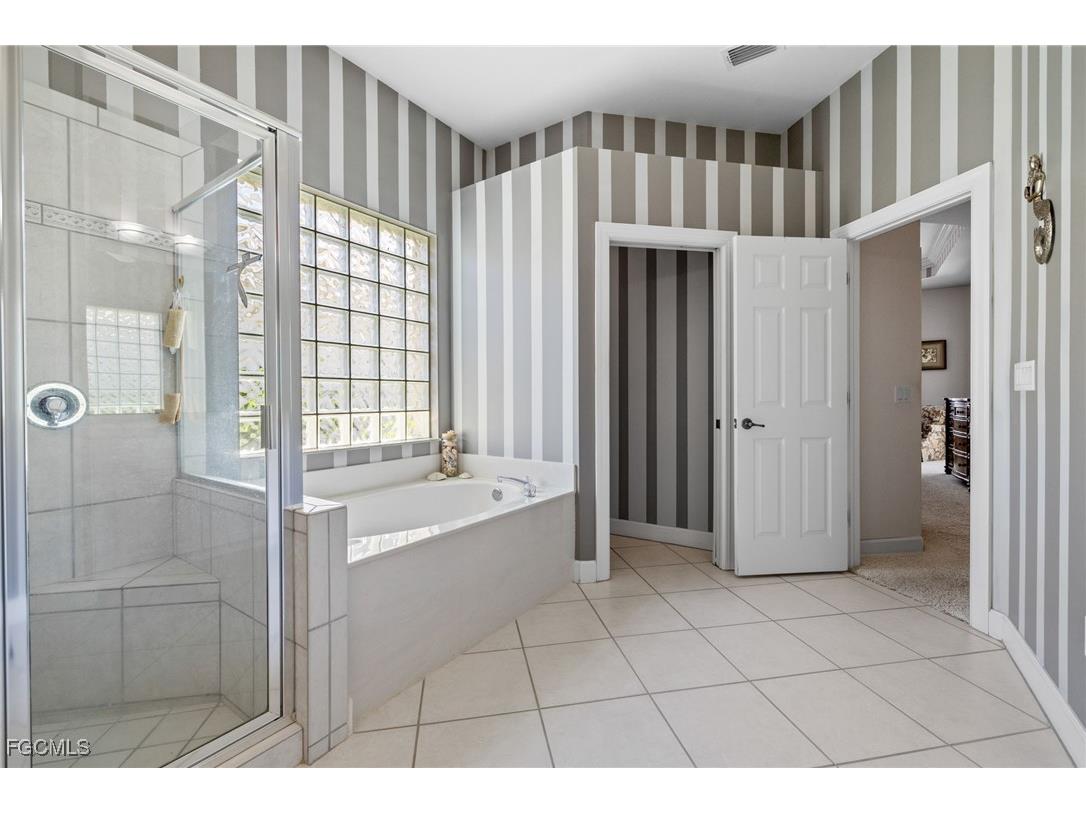 8913 Dartmoor Way Fort Myers FL 33908 2025016951 image29