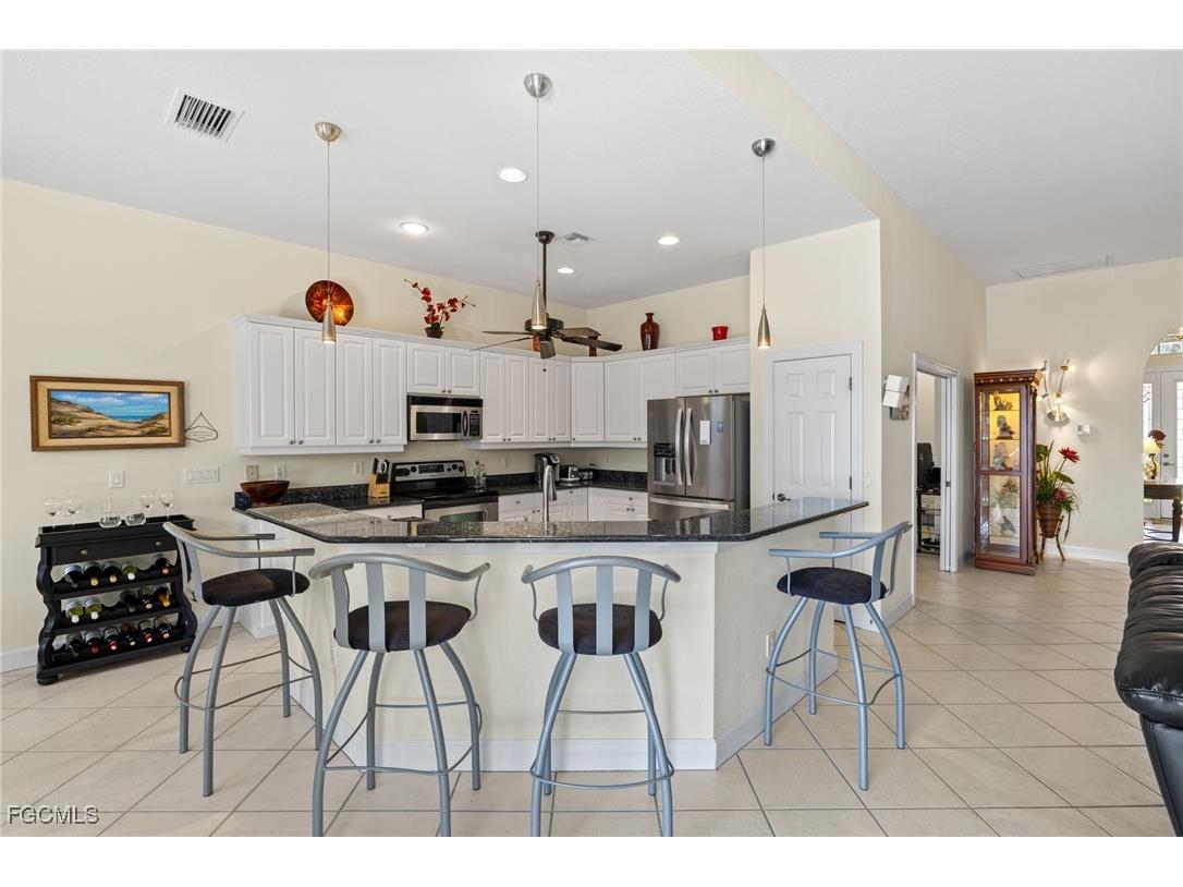 8913 Dartmoor Way Fort Myers FL 33908 2025016951 image9