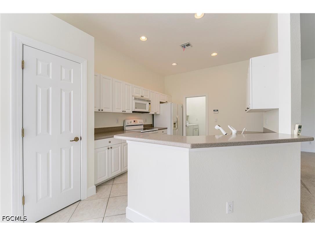 8916 Dartmoor Way Fort Myers FL 33908 2026019952 image23