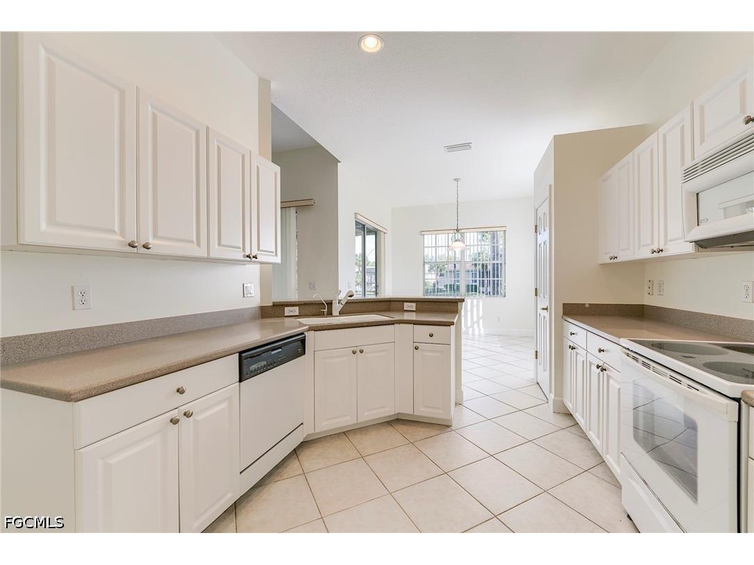 8916 Dartmoor Way Fort Myers FL 33908 2026019952 image24