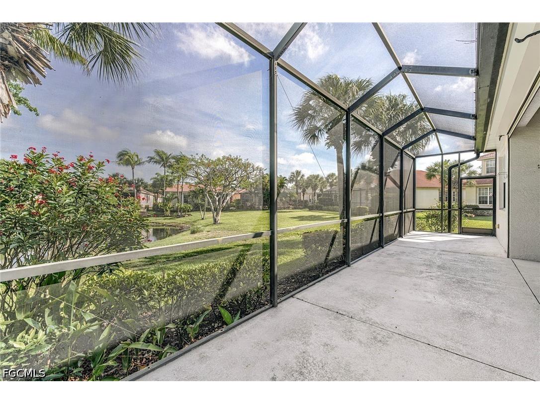 8916 Dartmoor Way Fort Myers FL 33908 2026019952 image5