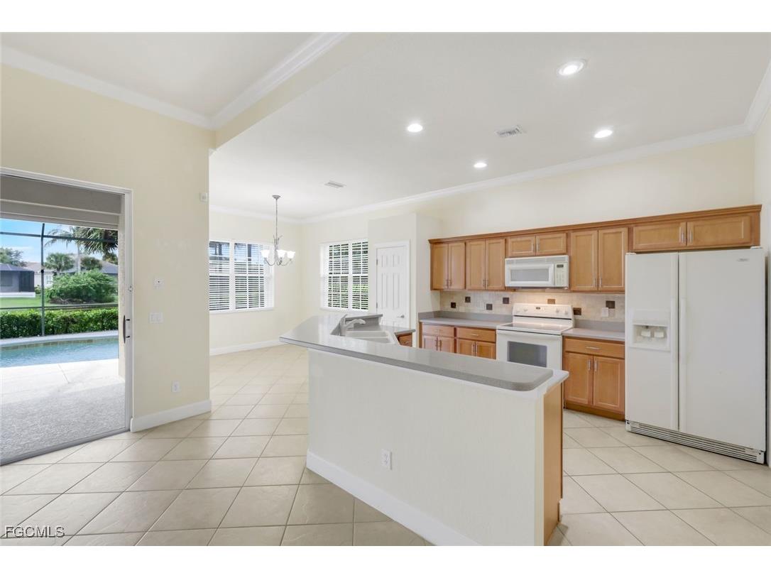 8929 Greenwich Hills Way Fort Myers FL 33908 2025011845 image10