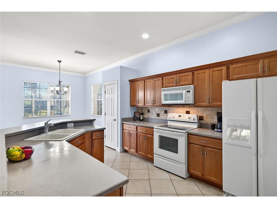 8929 Greenwich Hills Way Fort Myers FL 33908 2026010144 image10