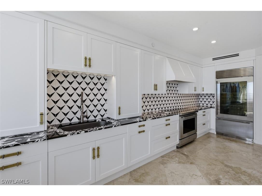 8930 Bay Colony Drive #703 Naples FL 34108 226009048 image10