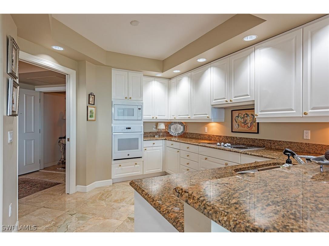 8930 Bay Colony Drive #902 Naples FL 34108 226007841 image4