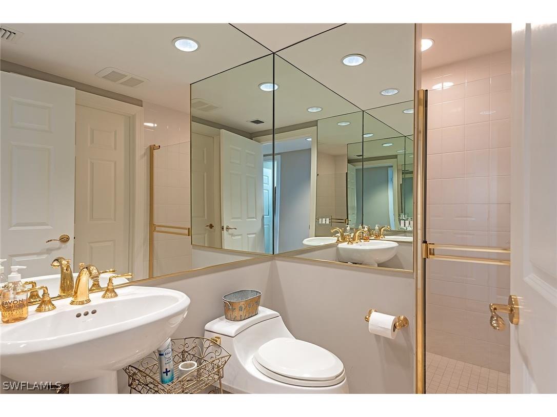 8930 Bay Colony Drive #902 Naples FL 34108 226007841 image9