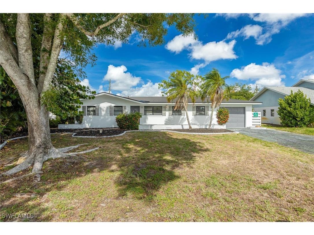 8937 Forest Street Fort Myers FL 33907 225036186 image1