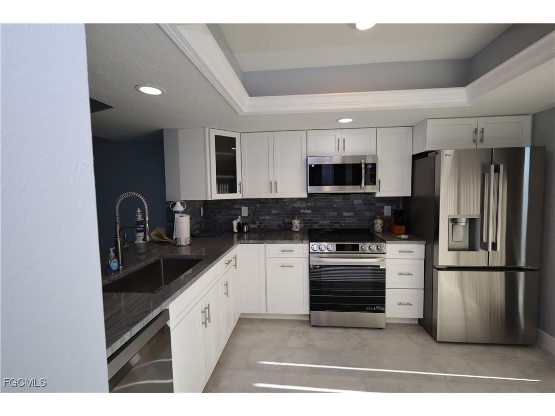 894 Buttonwood Drive #115 Fort Myers Beach FL 33931 2025024342 image4