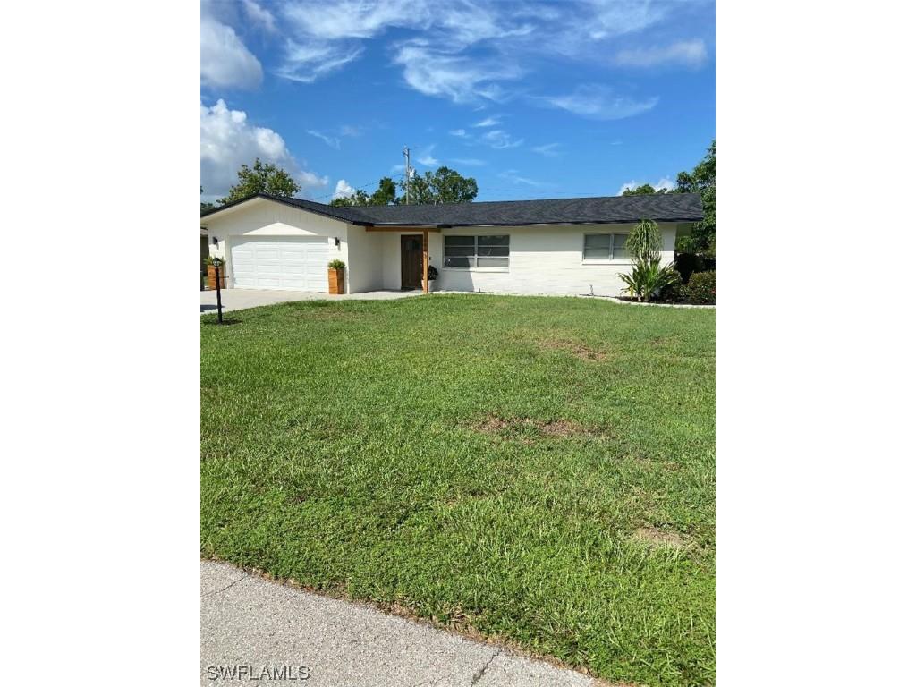8943 Chatham Street Fort Myers FL 33907 223062004 image1