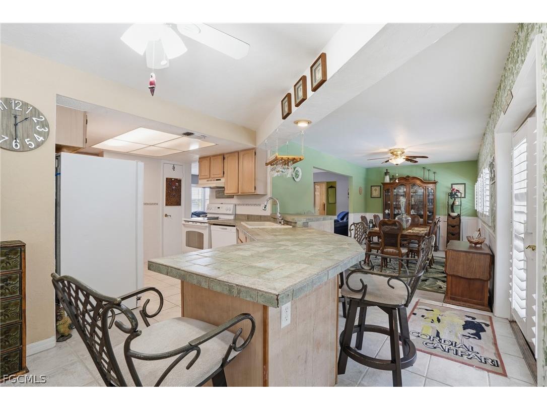 8948 Crest Lane Fort Myers FL 33907 2026011429 image13