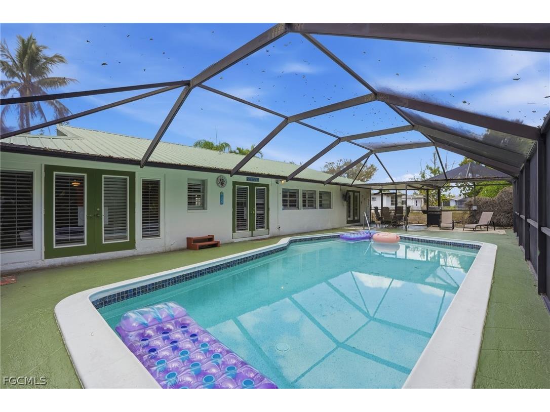 8948 Crest Lane Fort Myers FL 33907 2026011429 image2