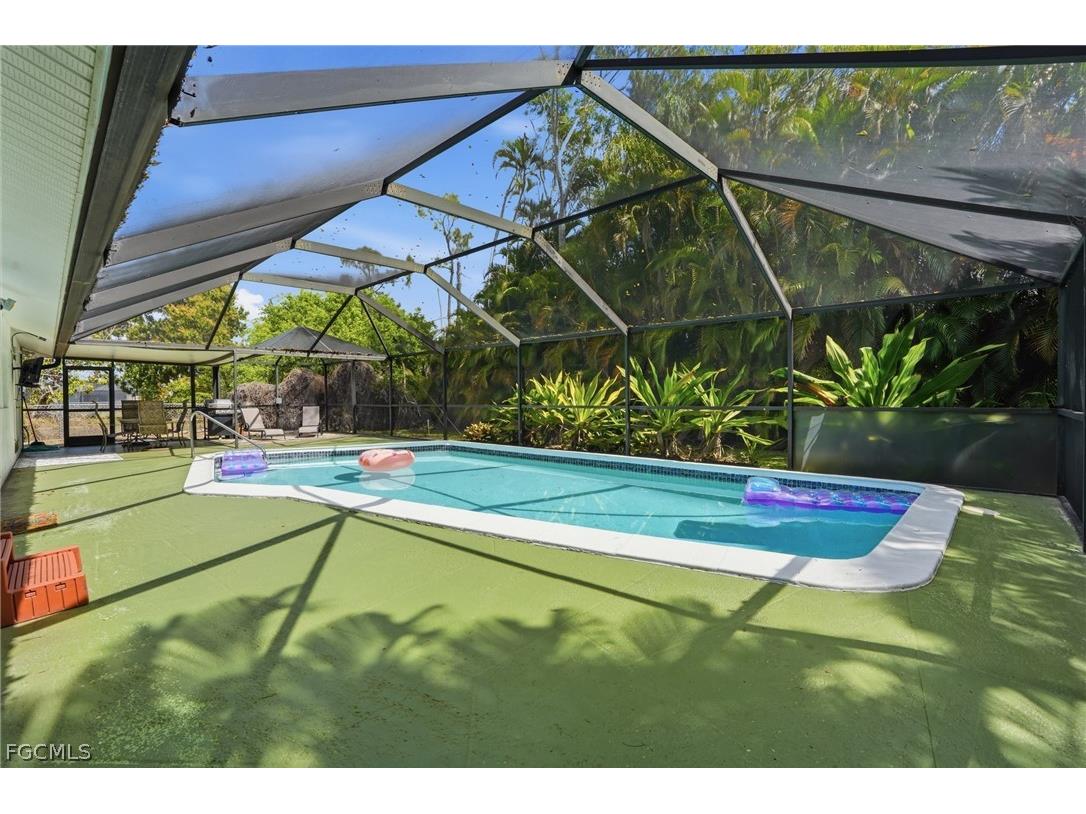 8948 Crest Lane Fort Myers FL 33907 2026011429 image33
