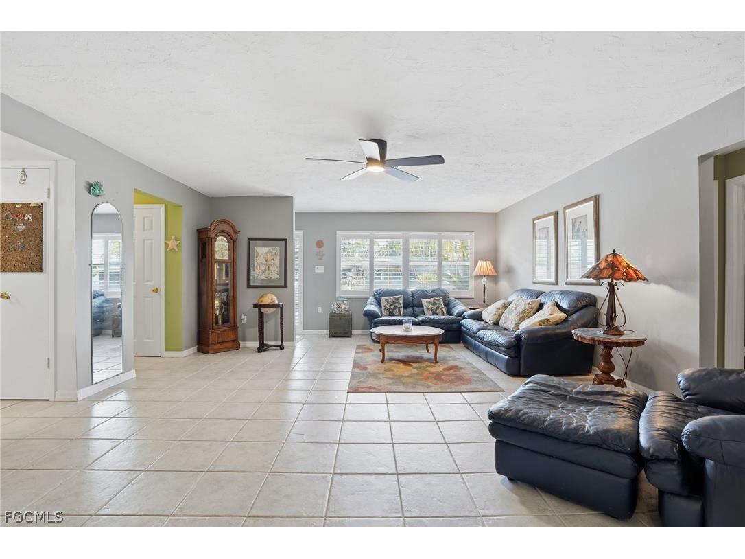 8948 Crest Lane Fort Myers FL 33907 2026011429 image5