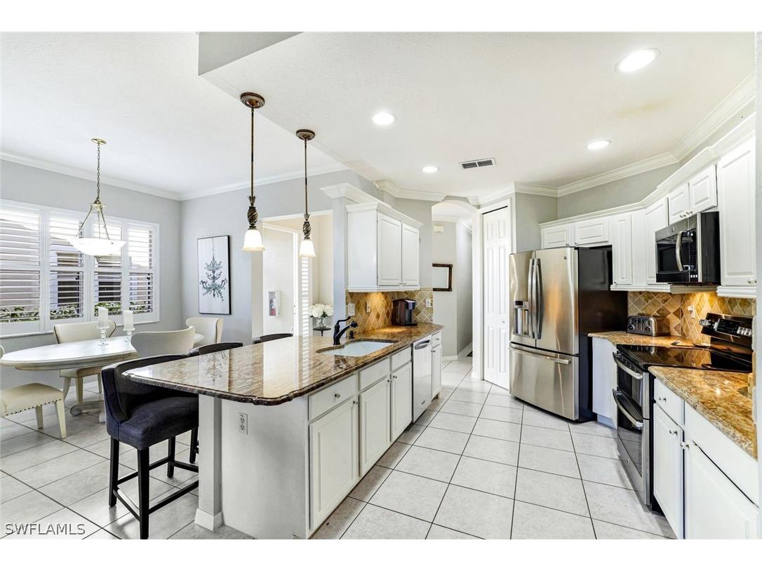 895 Eastham Way #M102 Naples FL 34104 226007523 image9