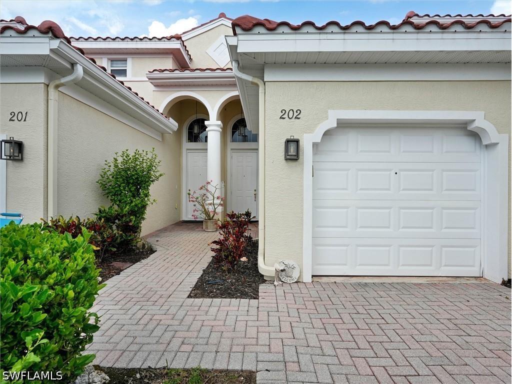 895 Eastham Way #M202 Naples FL 34104 226014865 image1