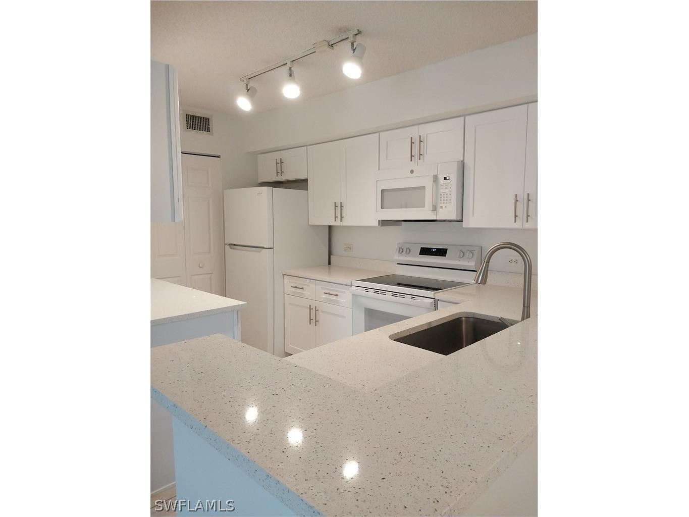 8950 Colonnades Court E #824 Bonita Springs FL 34135 226006896 image2