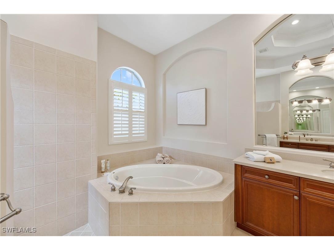 8950 Shenendoah Circle Naples FL 34113 225083953 image18