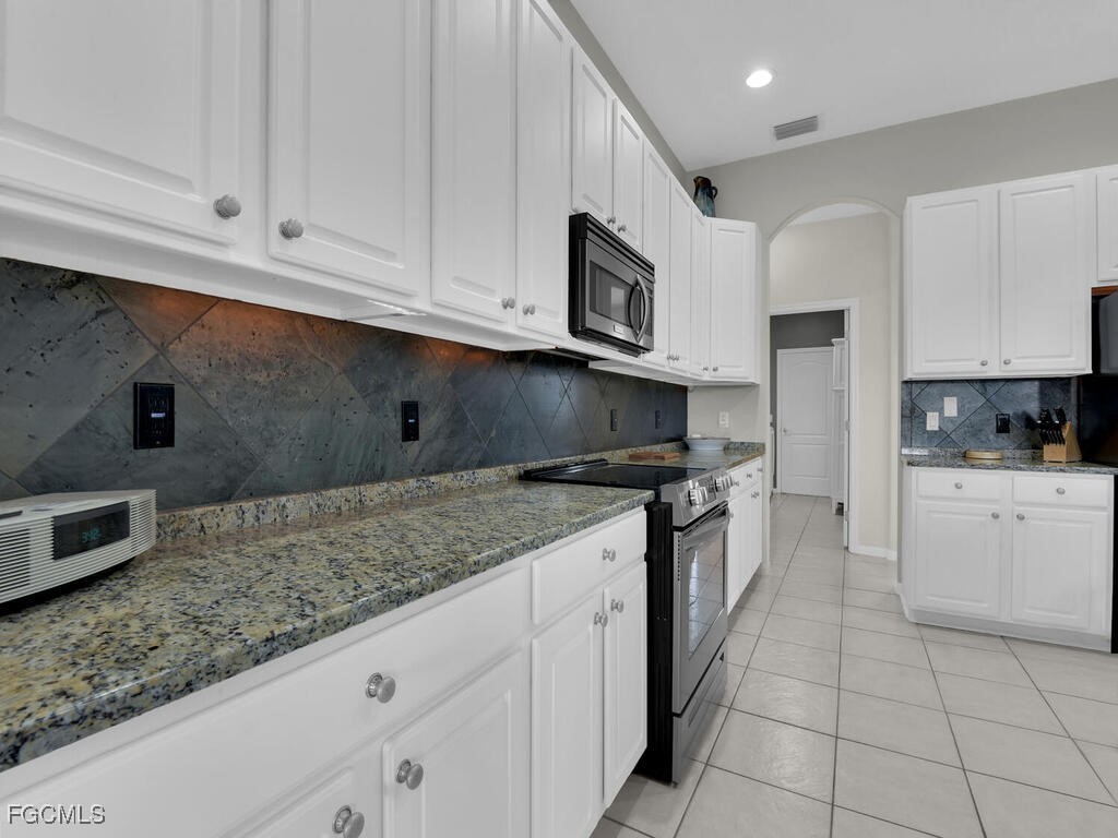 8951 Abbotsford Terrace Fort Myers FL 33912 2026002266 image11
