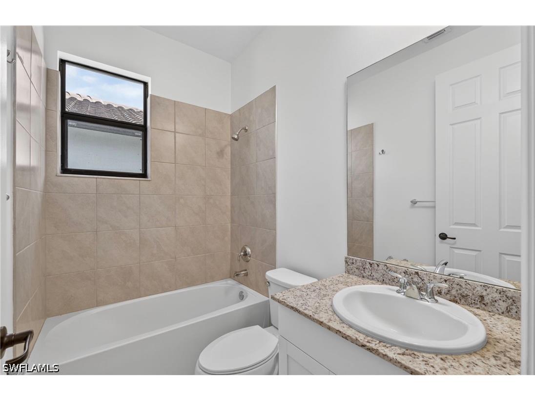 8951 Madrid Circle Naples FL 34104 226018516 image25