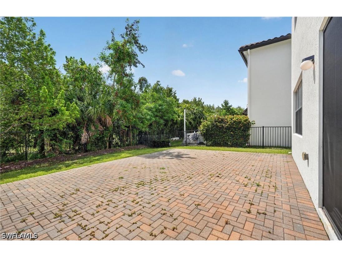 8951 Madrid Circle Naples FL 34104 226018516 image36