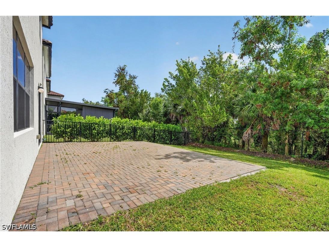 8951 Madrid Circle Naples FL 34104 226018516 image37