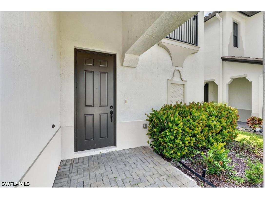8951 Madrid Circle Naples FL 34104 226018516 image5