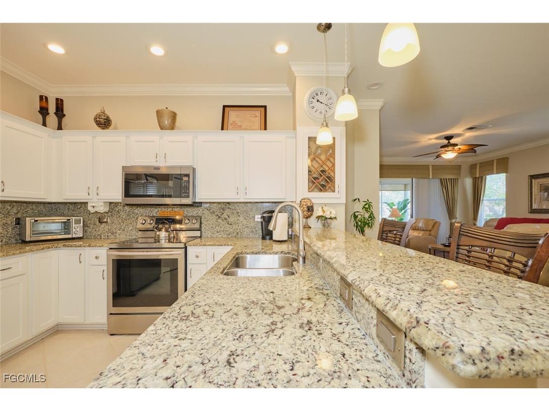 8956 Bristol Bend Fort Myers FL 33908 2025009327 image15