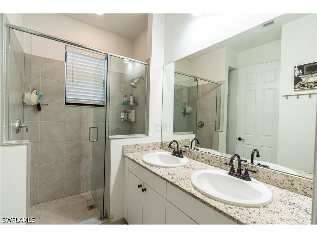 8956 Madrid Circle Naples FL 34104 226015403 image10