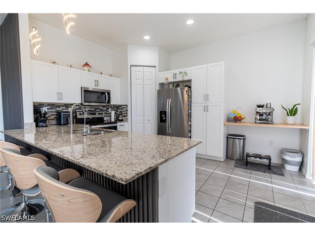 8956 Madrid Circle Naples FL 34104 226015403 image13