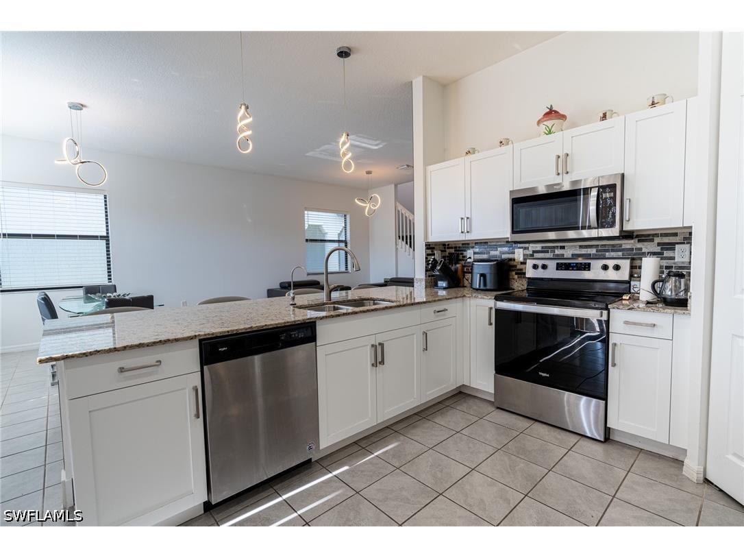 8956 Madrid Circle Naples FL 34104 226015403 image24