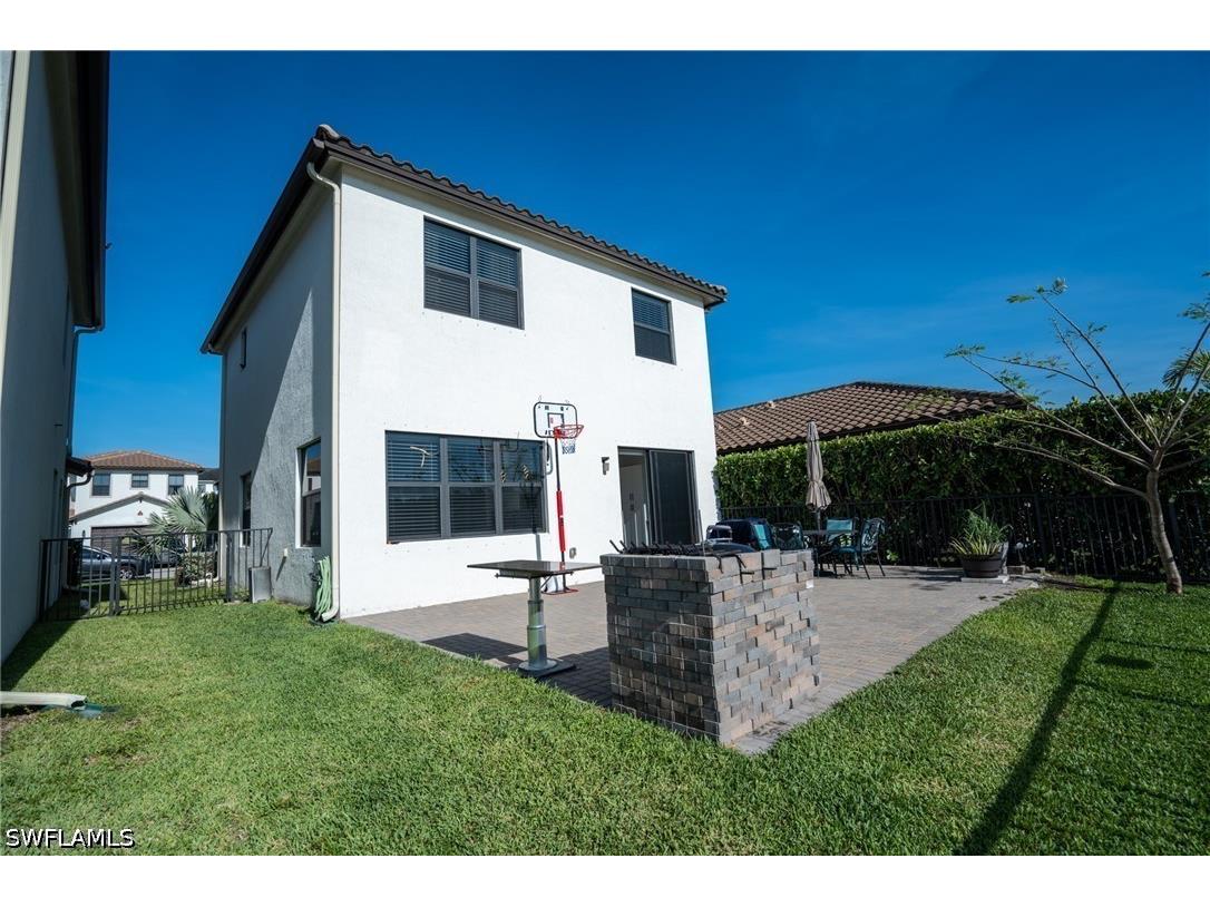8956 Madrid Circle Naples FL 34104 226015403 image28