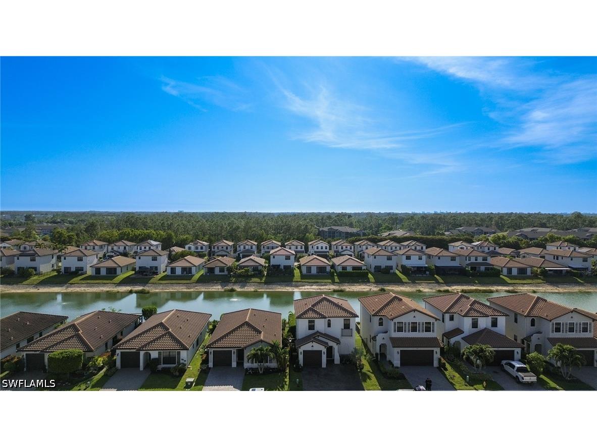 8956 Madrid Circle Naples FL 34104 226015403 image3