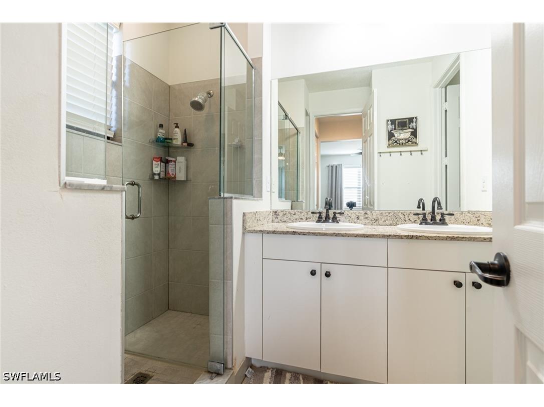 8956 Madrid Circle Naples FL 34104 226015403 image8