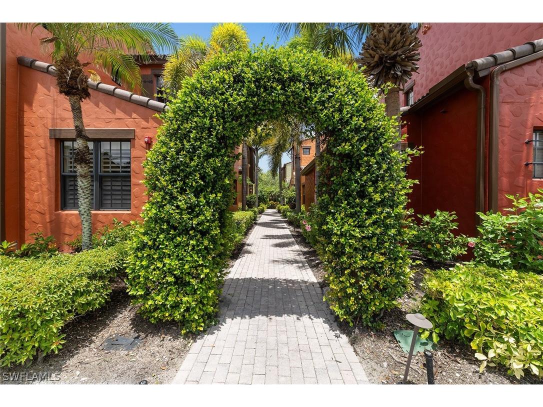 8957 Malibu Street #502 Naples FL 34113 225085193 image1