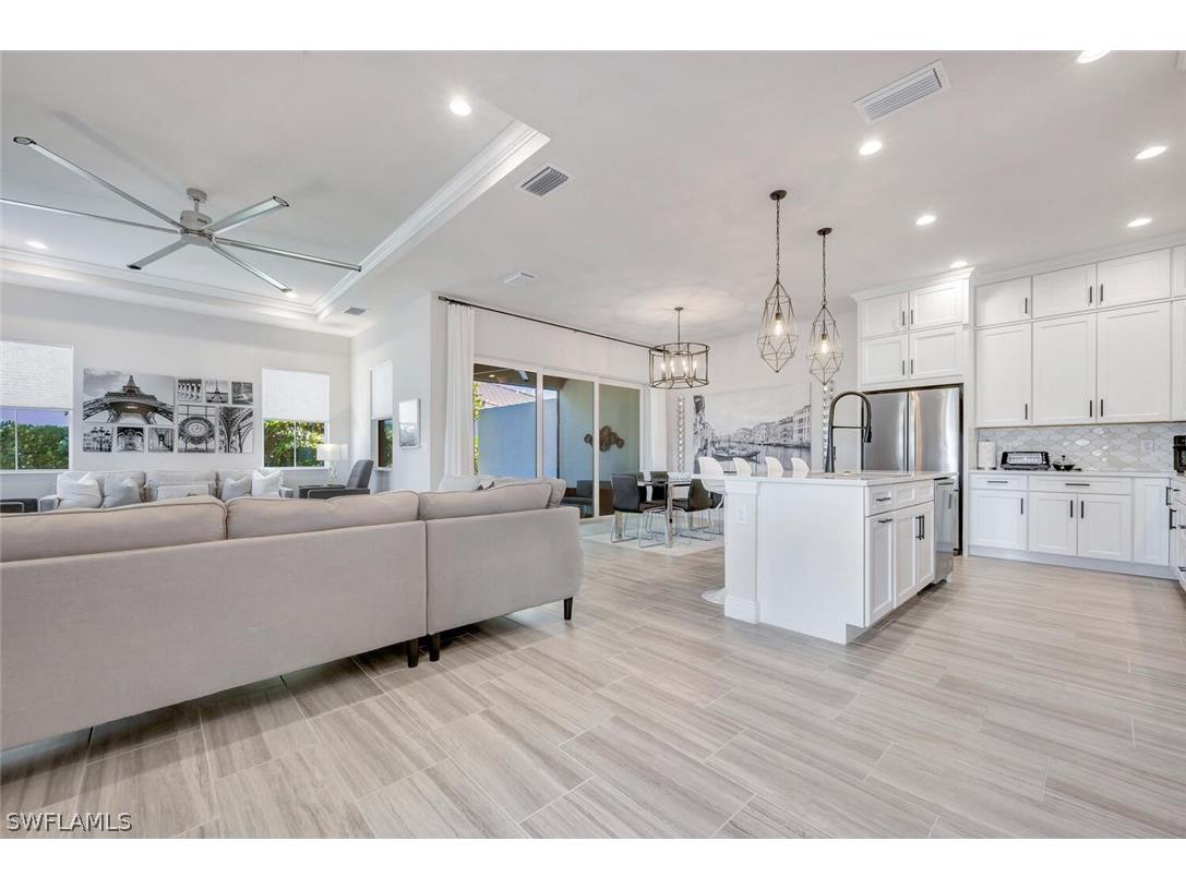 8958 Saint Lucia Drive Naples FL 34114 224050158 image1