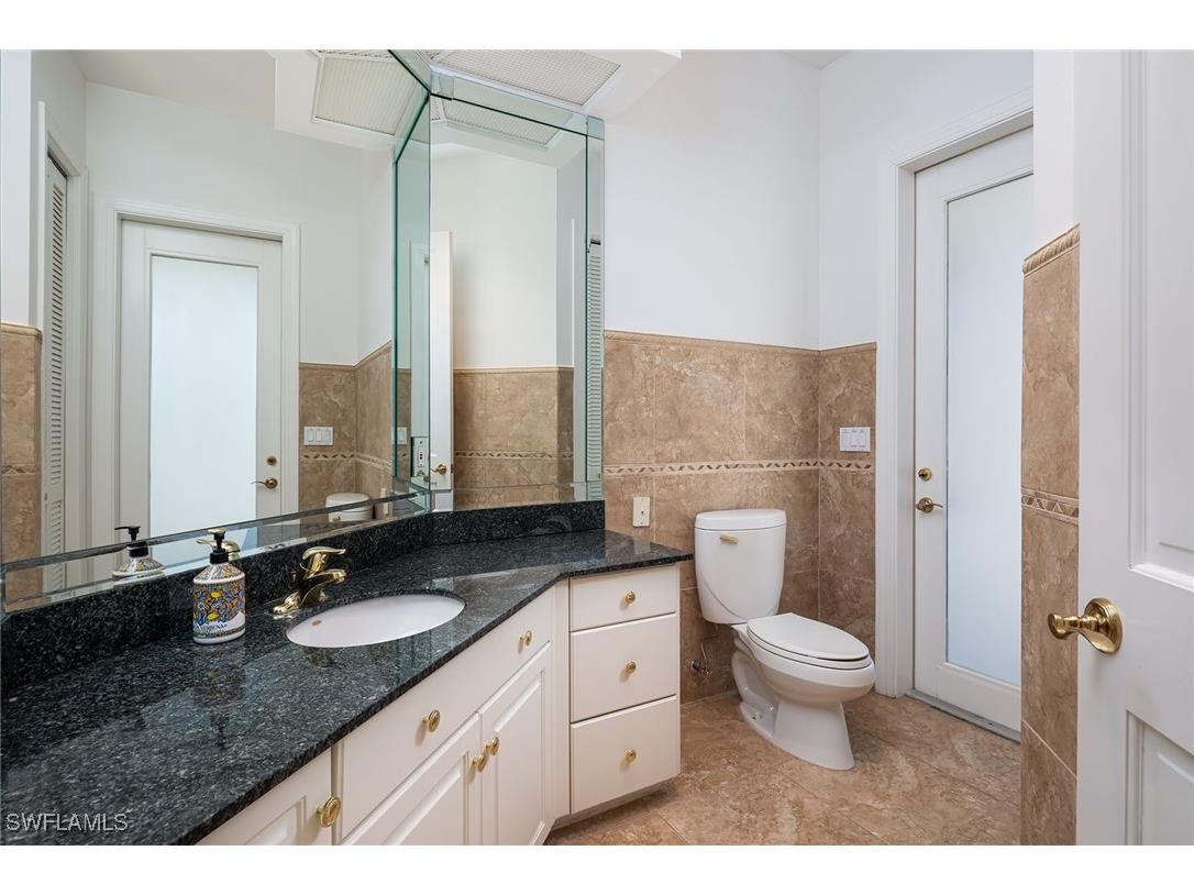 896 Barcarmil Way Naples FL 34110 225073096 image17