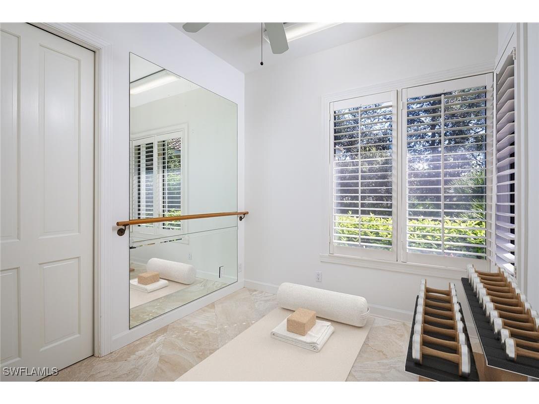 896 Barcarmil Way Naples FL 34110 225073096 image20