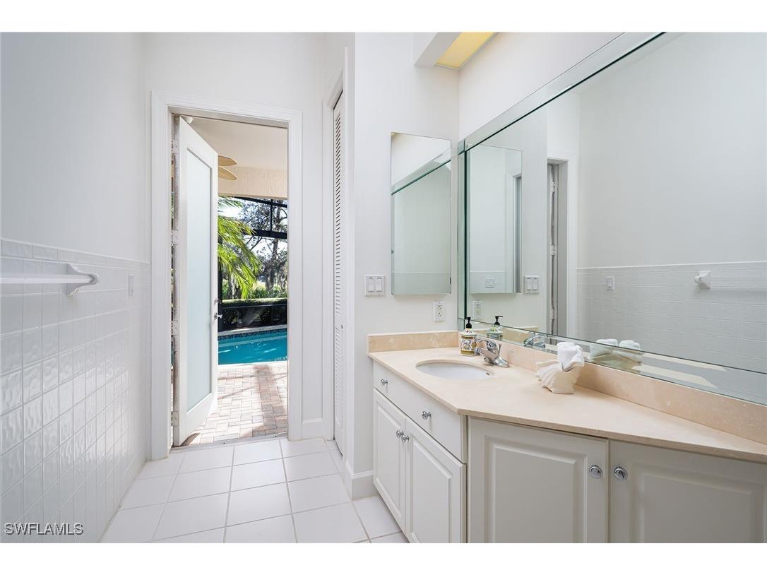896 Barcarmil Way Naples FL 34110 225073096 image23