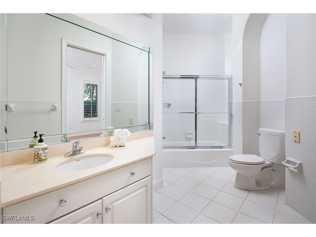896 Barcarmil Way Naples FL 34110 225073096 image24