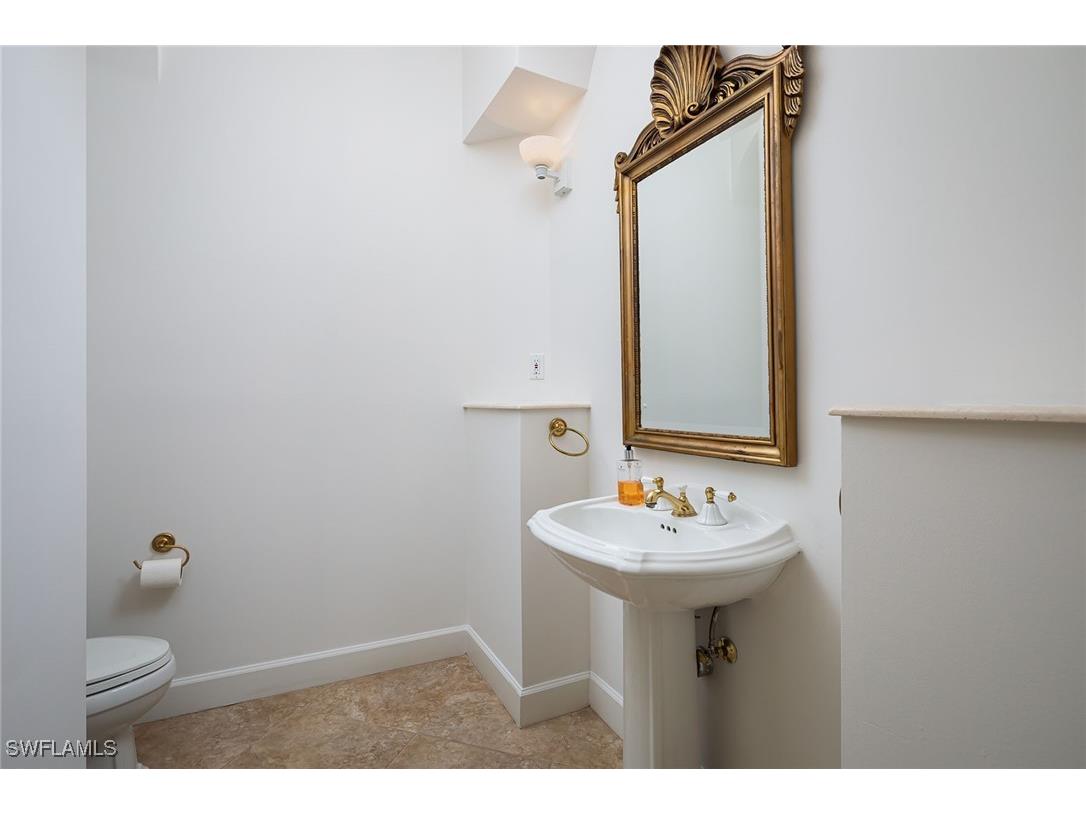 896 Barcarmil Way Naples FL 34110 225073096 image28