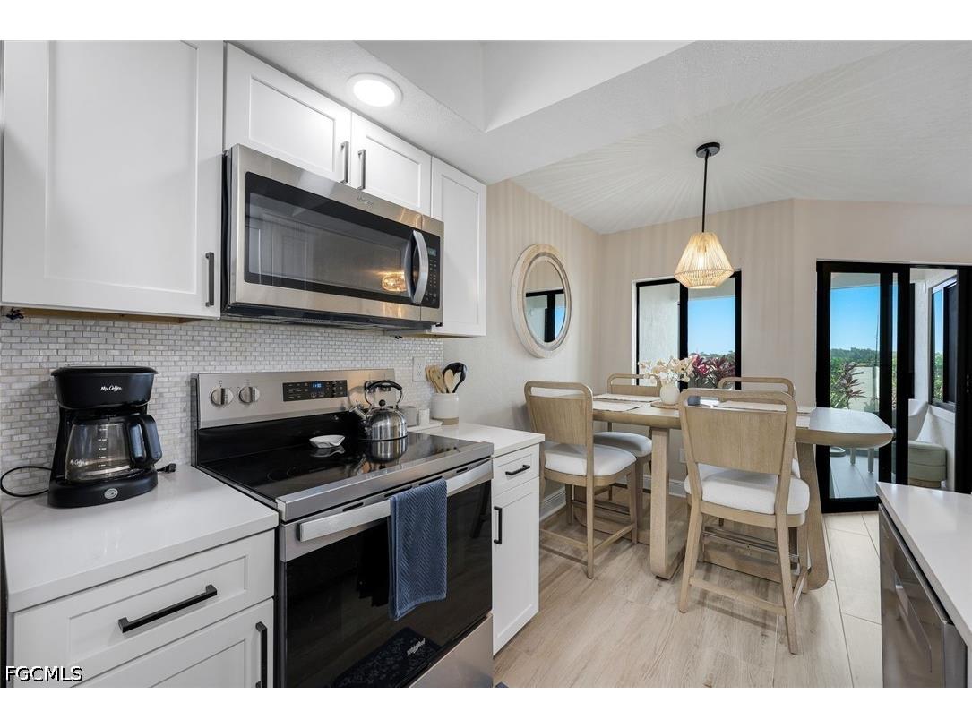 896 Buttonwood Drive #108 Fort Myers Beach FL 33931 2026019045 image4