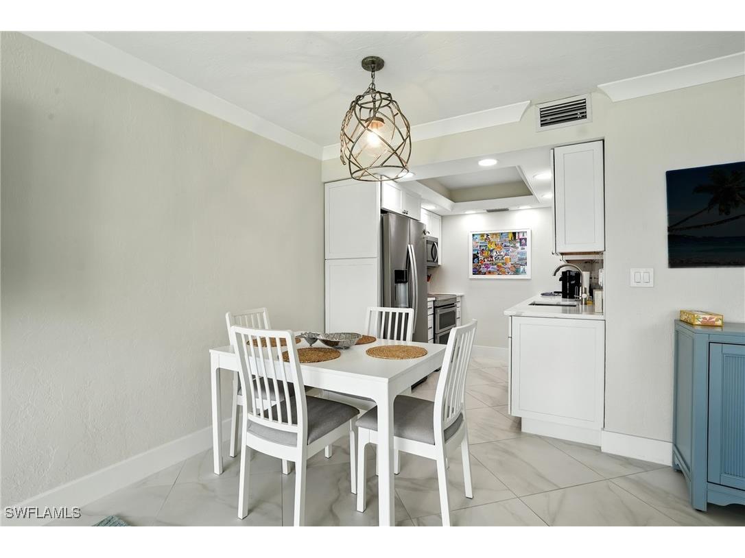 896 Buttonwood Drive #112 Fort Myers Beach FL 33931 225072479 image24