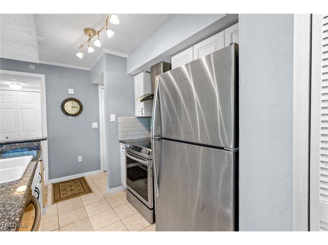 8960 Colonnades Court E #921 Bonita Springs FL 34135 2025021949 image11