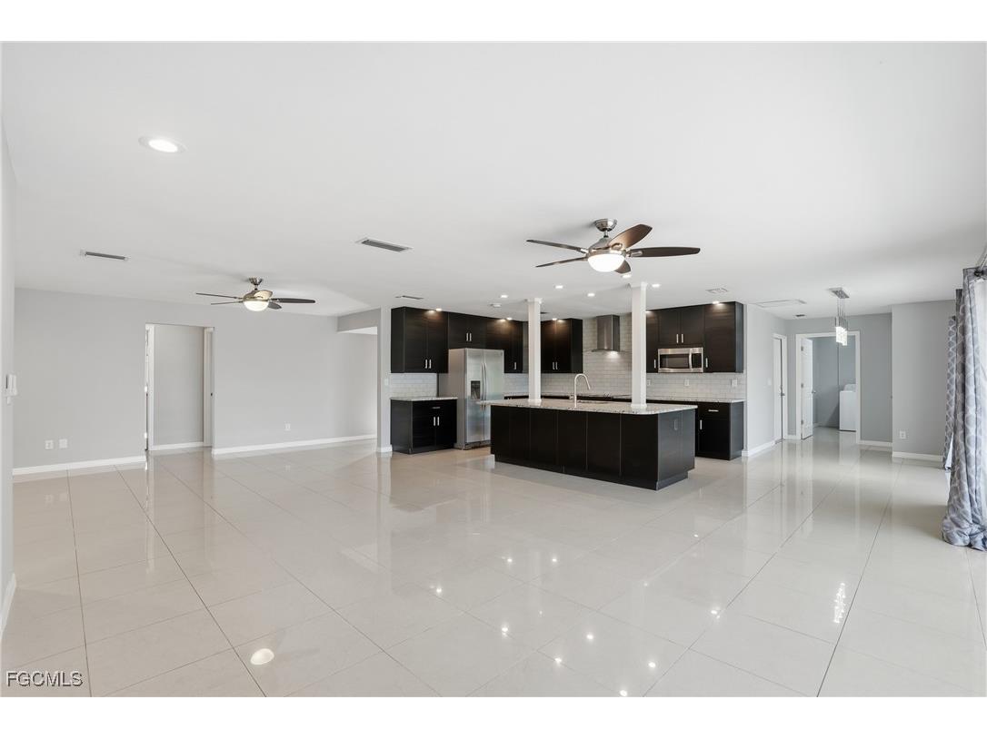 8967 Ellington Street Fort Myers FL 33907 2025022444 image10