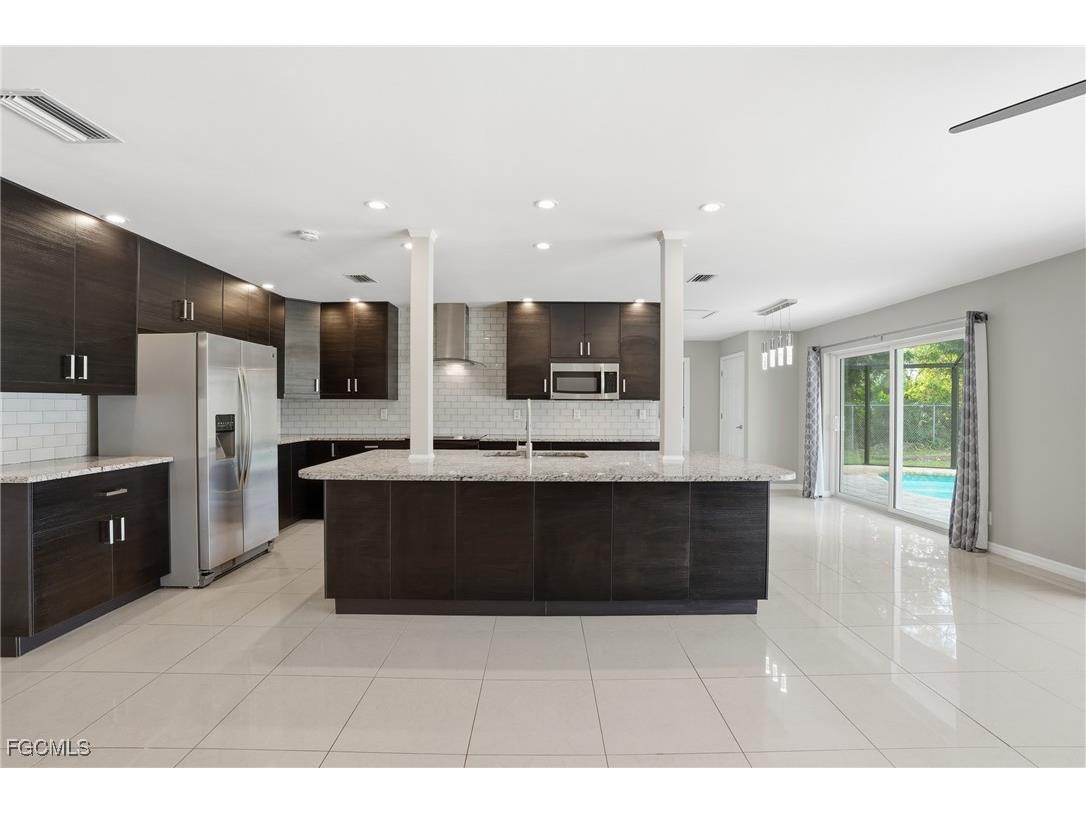 8967 Ellington Street Fort Myers FL 33907 2025022444 image12